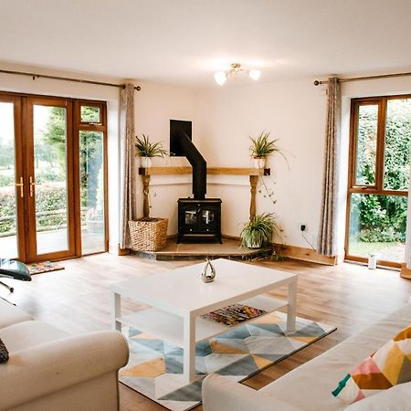 Holly Cottage, 2 Bed House, Sleeps 6 Cleobury Mortimer Екстер'єр фото